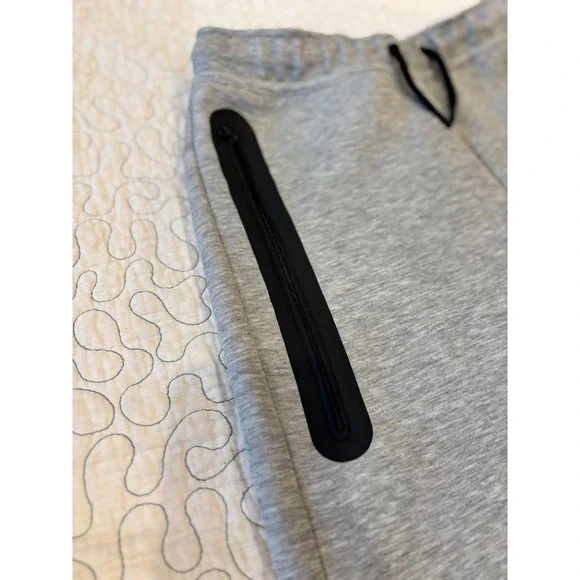 Nike Tech Boys Shorts Heather Gray Standard Fit Size Large - Picture 3 of 6